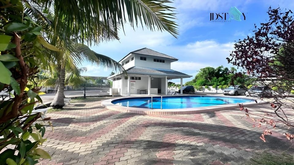 GreenNcozy 3R2B 10PAX I Casuarina Park Melacca Apartment in Malacca