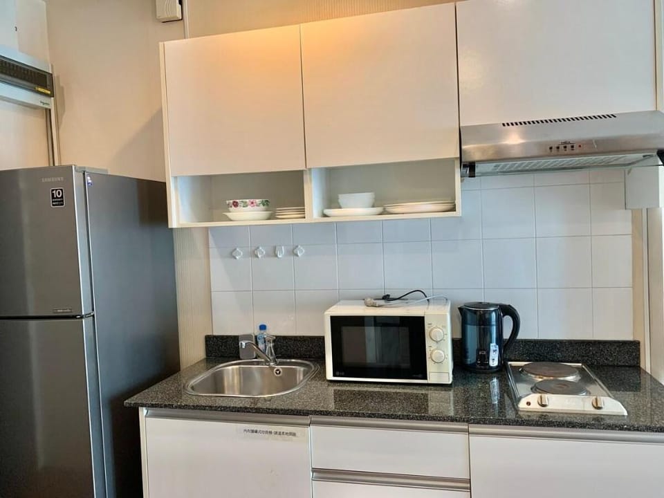 MetroLuxe On Nut BTS/2br2bth/HighFlr/Pool/Gym/WiFi Apartment in Bangkok