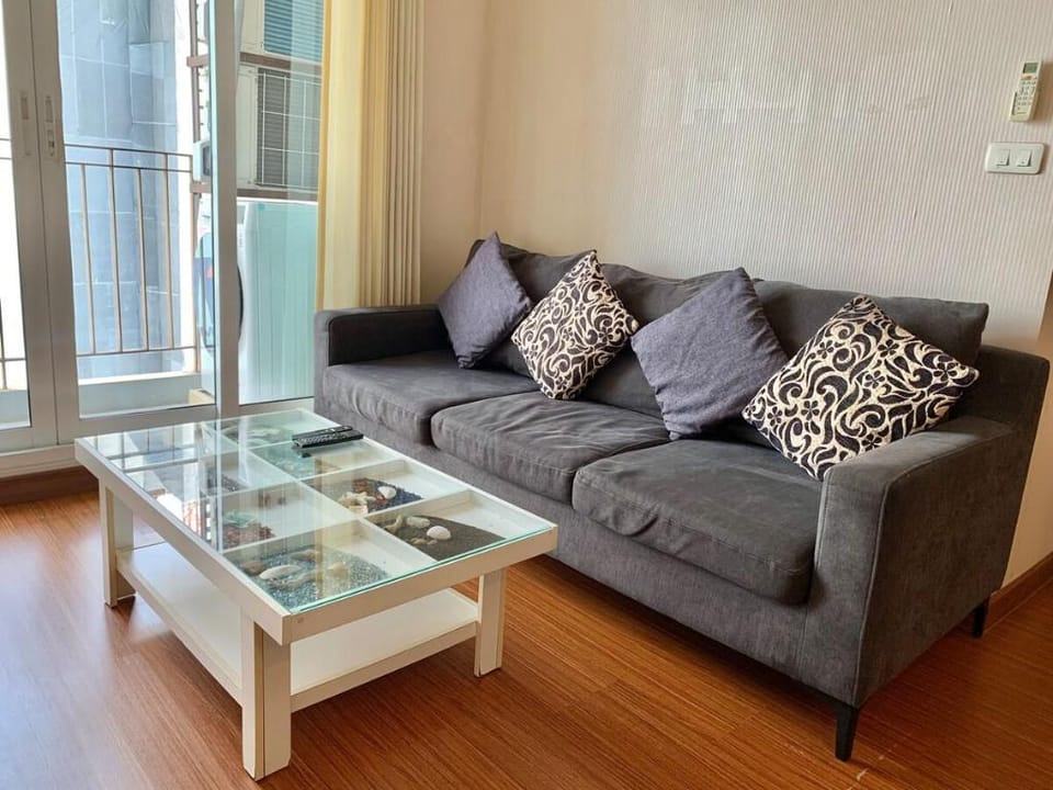 MetroLuxe On Nut BTS/2br2bth/HighFlr/Pool/Gym/WiFi Apartment in Bangkok