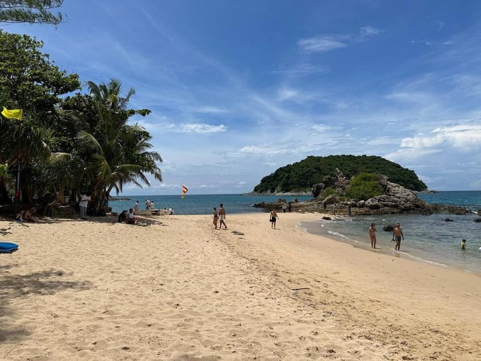 Title V Palm View Apartment in Rawai