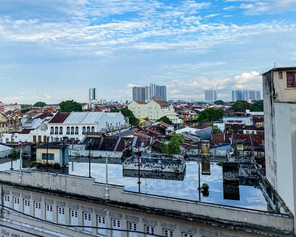 A Little Bit Guesthouse (5-10 Minute Walk to Jonker Street) Apartment in Malacca