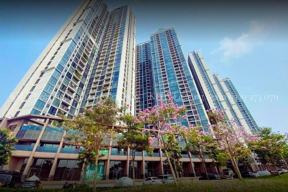 ECO GREEN SAIGON - KHA LEASING APT TEAM Apartment in Ho Chi Minh City