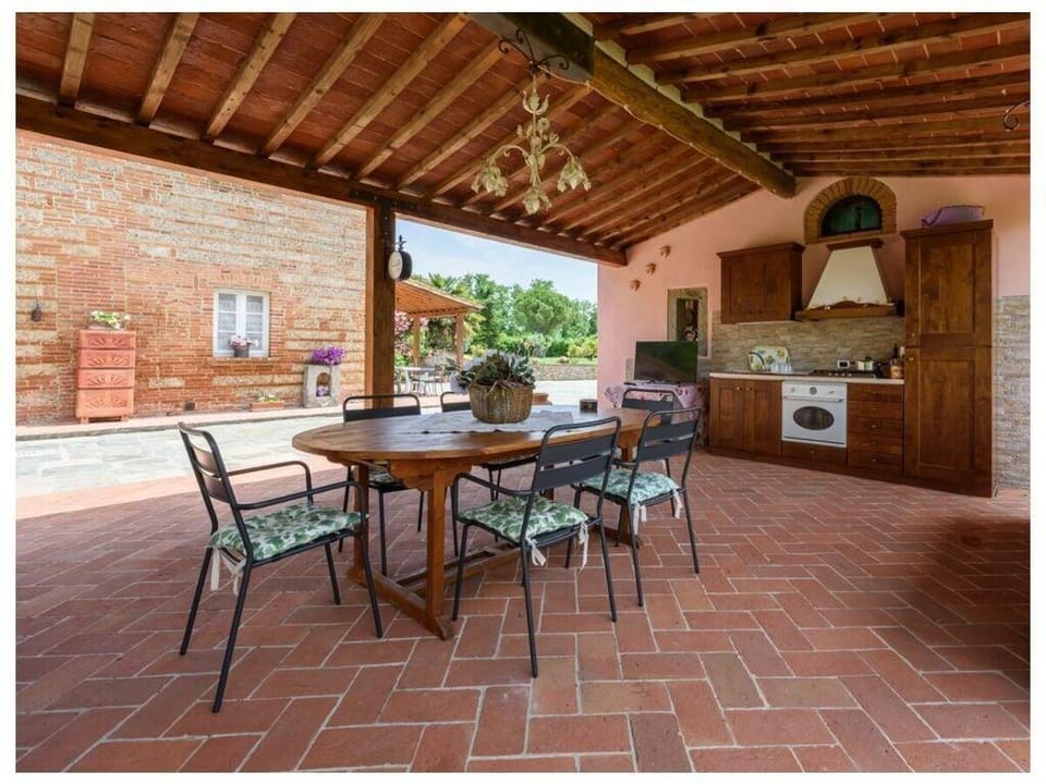 Villa al Molino Comfortable holiday residence Villa in Tuscany