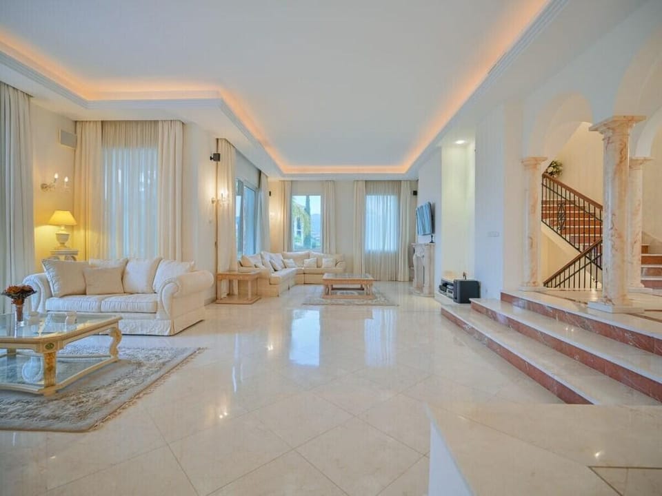 Moscu 13 Comfortable holiday residence Villa in Marbella