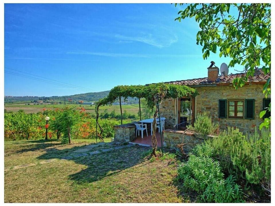 Villa Scerfia Comfortable holiday residence Villa in Tuscany