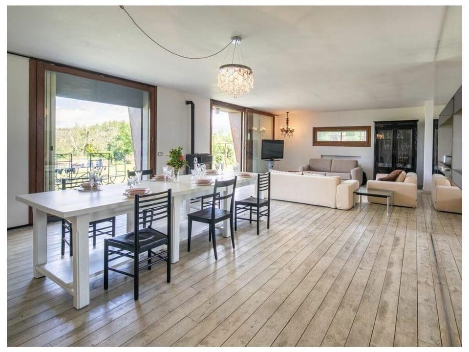 Villa al Vento Comfortable holiday residence Hotel in Tuscany