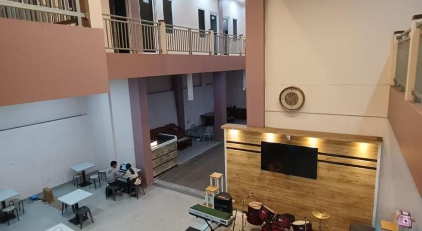 Karana Guest House Syariah Bandung & Luang Cafe Bed and Breakfast in Bandung
