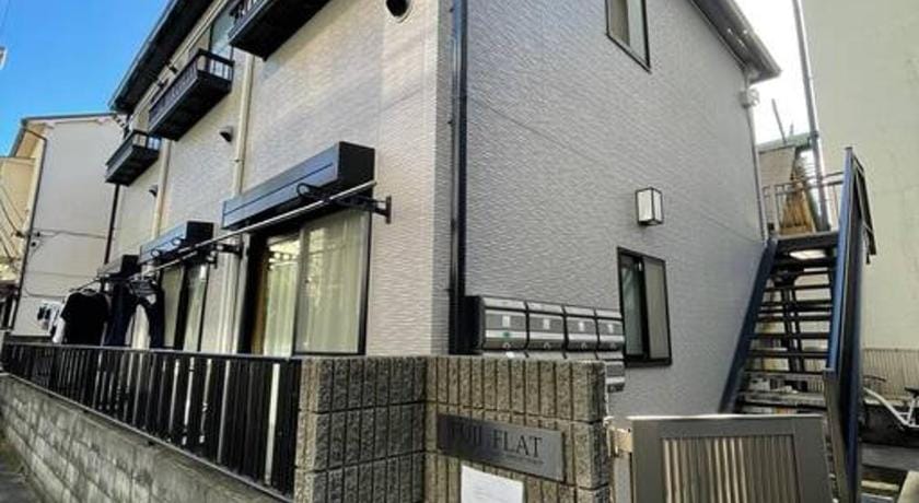 Fuji Flat 新大久保駅から徒歩20秒 新宿駅も徒歩15分 有名レストラン多数 歌舞伎町もすぐ Apartment in Shinjuku