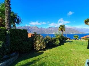 Holiday Home by Lake Maggiore with Garden Vacation rental in Canton of Ticino