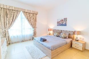 Stunning 2BR Apt in Yacht Bay Dubai Marina Apartment in Dubai