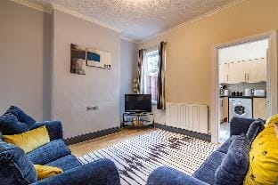 Two Bedroom Home Long Eaton near Airport, Racing Vacation rental in England