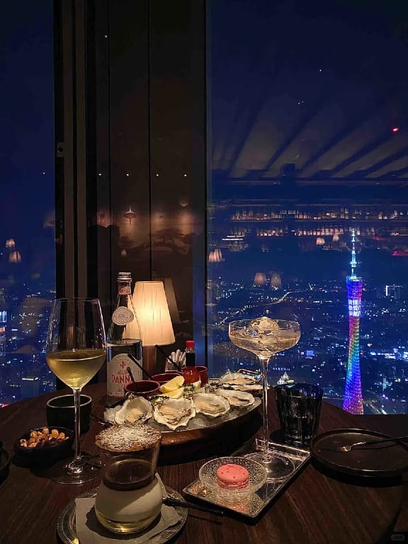 Yizhi(Guangzhou Tower Pazhou Convention and Exhibition Center Guangzhou Tower Subway Station Branch) Hotel in Guangzhou