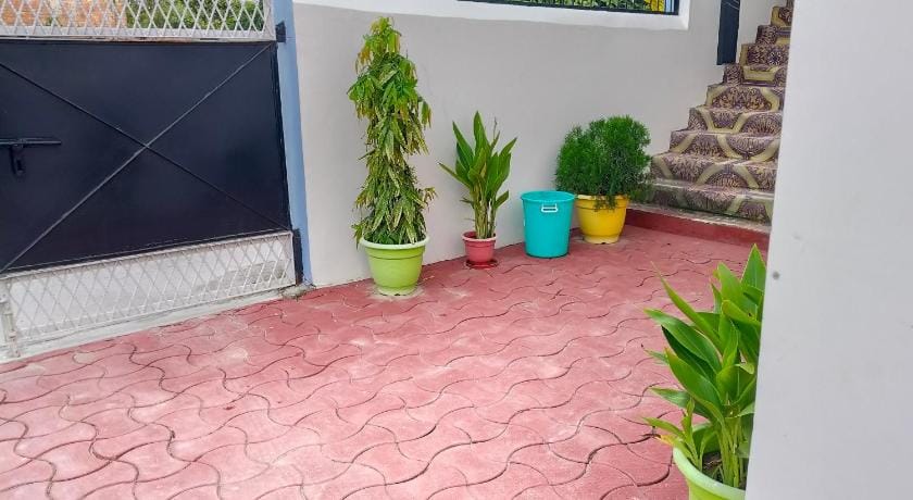 Gayatri Palace Vacation rental in Uttar Pradesh