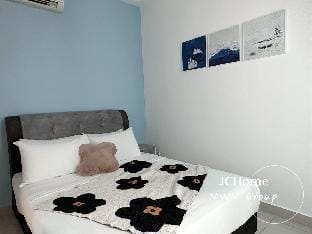 City Skyline for 4 pax 2 bedroom l 3min to CIQ Vacation rental in Johor Bahru