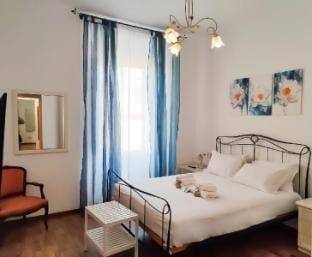 Prestigious flat in Monti • 400m from Colosseum Apartment in Rome