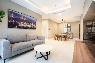 The Rixx Gathering Apartment@D1/pool/gym/Netflix Apartment in Ho Chi Minh City