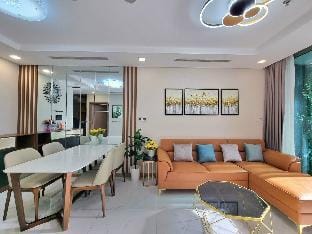 2BR Vinpearl Landmark 81 Apt Apartment in Ho Chi Minh City