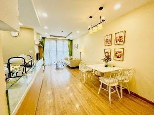 Lucy Home 2BR Scenic Valley 101 Apartment in Ho Chi Minh City