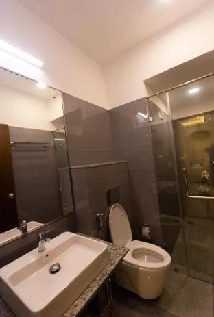 True Luxury 3BR apartment  Apartment in Western Province