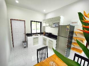 Cozy Pool House 3 min to beach Vacation rental in Ko Samui