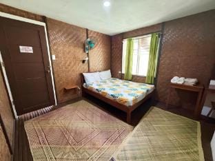 White Knight Double Family Room Apartment in Siquijor