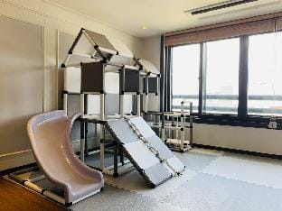 Pier40 합법숙소, 오션뷰, 주차가능, 집안 파티 노래 가능 12명 숙소, 옥상 야경 Vacation rental in Busan