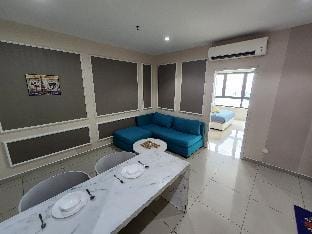 Paris Comfy Deluxe @ I-City Apartment in Selangor, Malaysia