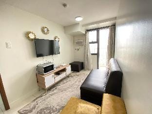 1 Bedroom Condo with Balcony-Horizons Cebu Apartment in Lapu-Lapu City