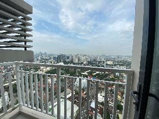 1 Bedroom Condo with Balcony-Horizons Cebu Apartment in Lapu-Lapu City