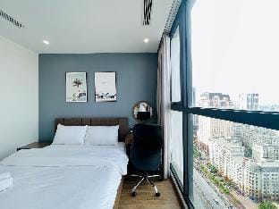 HKG - Skylake P2BR Modern Luxury Apartment Vacation rental in Laos