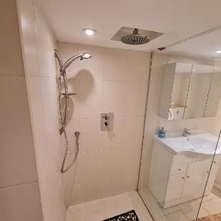 Ideally Located Flat in Central London Apartment in City of Westminster