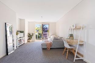 Manly Beachside Apartment With Pool & Balcony Vacation rental in Manly