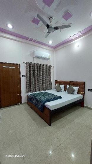 NARAYANI PAYING GUEST HOUSE  Vacation rental in Varanasi