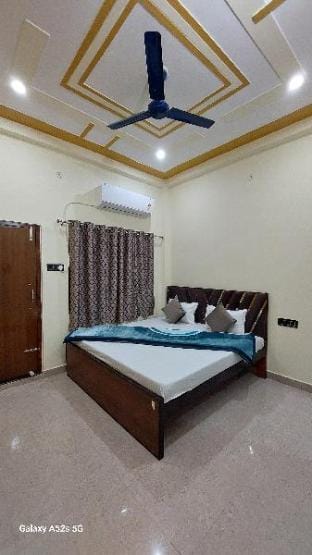 NARAYANI PAYING GUEST HOUSE  Vacation rental in Varanasi