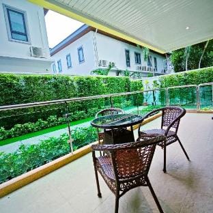Gardenia 300平米四室超大平层-四海Home Apartment in Pattaya City