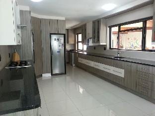 Welgemoed 10-12 Sleep, Sep-Dec24 bookings NOW open Vacation rental in Cape Town