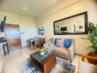 MactanNewtown 1BRwith2Beds with POOL access  Vacation rental in Lapu-Lapu City