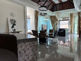 Bangtao Palms Villa Villa in Choeng Thale