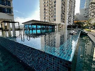 Tranquil Trefoil 2BR-Walk to Setia City Mall/SCCC Apartment in Selangor, Malaysia
