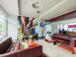 Spacious 1BR Classic The Edge Bandung By Travelio Apartment in West Java