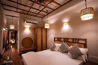 The Shanti Residence -Luxe 2BHK City Center Apartment in Varanasi