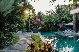 Dwa Chandra Villas & Retreats with Private River Villa in Tampaksiring