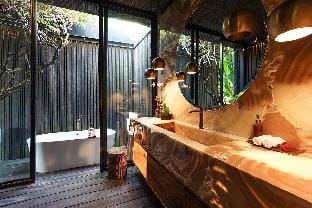 Dwa Chandra Villas & Retreats with Private River Villa in Tampaksiring