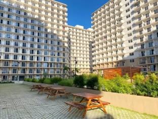 near beaches staycation unit 1022 Apartment in Lapu-Lapu City