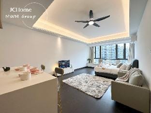 Couple Dreamy Day | Walks to CIQ RNF phase 2 Apartment in Johor Bahru