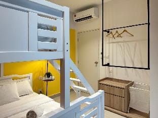 Happy Day l Walks to shops & drives 3min to KSL Vacation rental in Johor Bahru