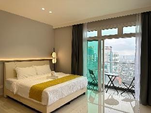 Couple  Suites | Walk to shops and restaurants Vacation rental in Johor Bahru