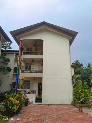Poolside Apartment Bliss by the Pool Candolim Goa Apartment in Candolim