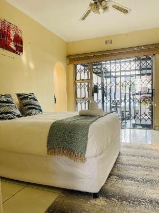 Mondeor  holiday home Vacation rental in Gauteng