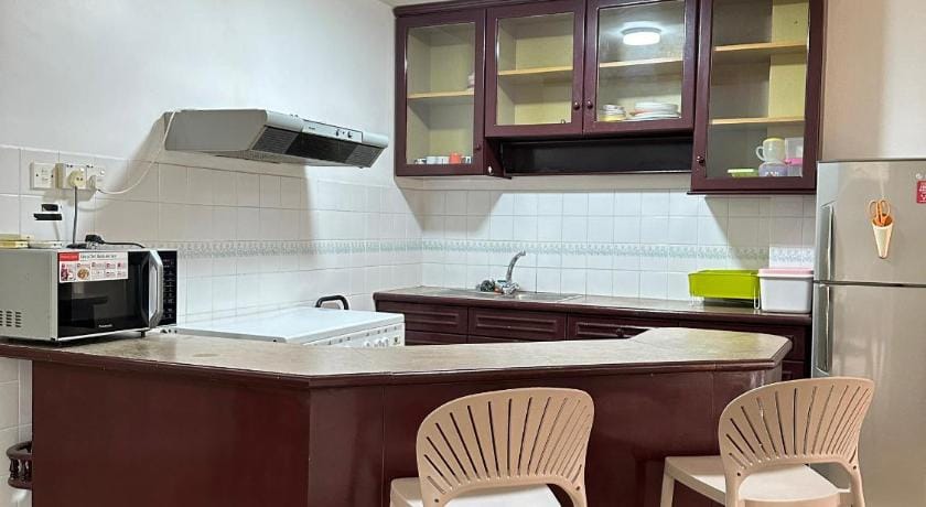 Riverbank Suite Waterfront w/ River views Apartment in Kuching